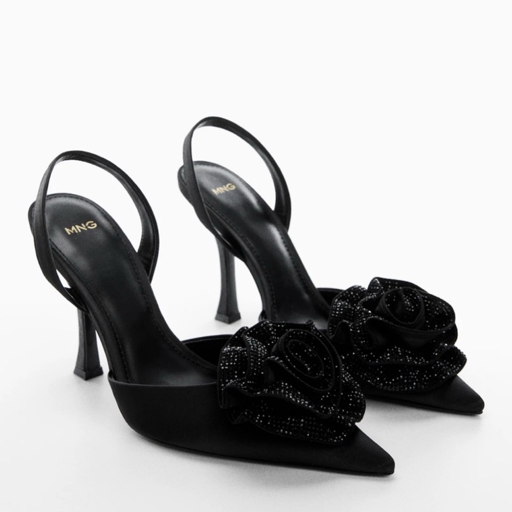 MNG Black Flower Detail Rhinestone Pumps IT39 US 8.5